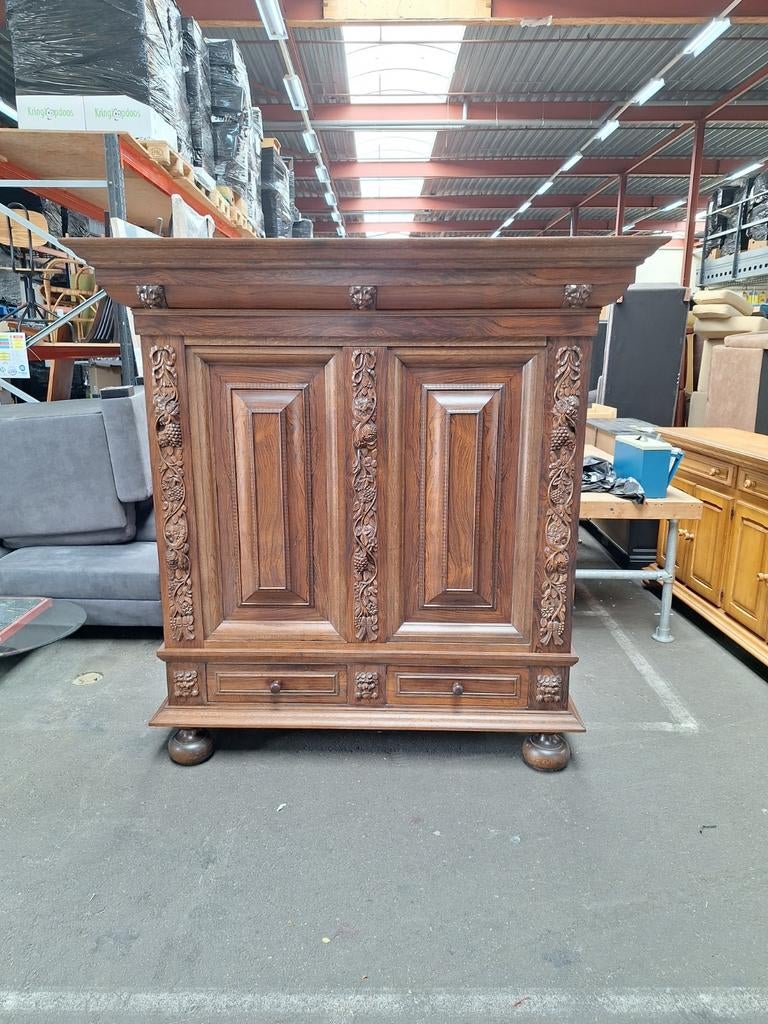 Antieke rankenkast, Antiek en Kunst, Antiek | Meubels | Kasten, Ophalen