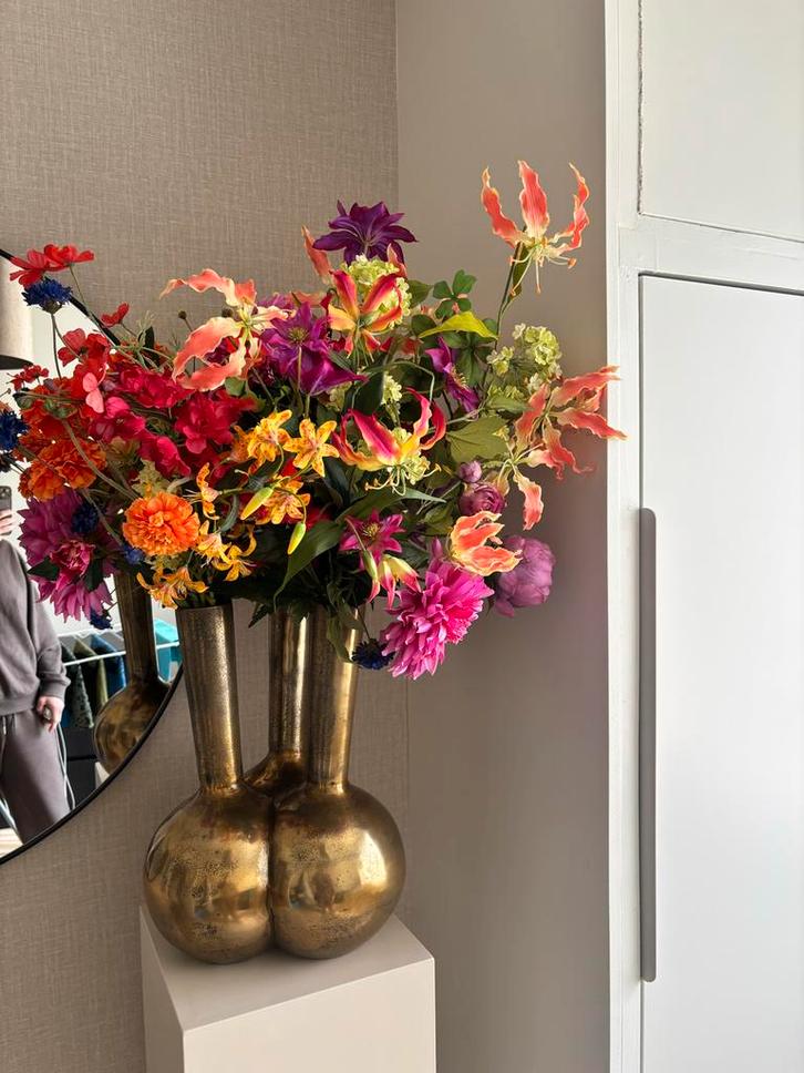 Dure Kwaliteit Bloemen met Tuit Vaas - 100cm Hoog, Huis en Inrichting, Woonaccessoires | Kunstplanten en Kunstbloemen, Zo goed als nieuw