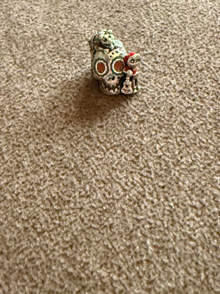 Pandora Disney Pixar Coco Miguel & Dante bedel, Sieraden, Tassen en Uiterlijk, Bedels, Ophalen of Verzenden, Zo goed als nieuw