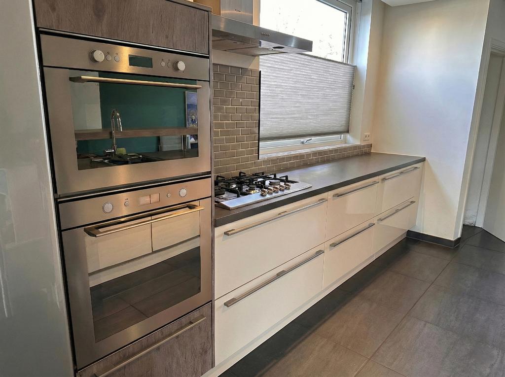 Keuken wit hoogglans en houtlook inclusief apparatuur, Ophalen, Gebruikt, Wit, Overige typen