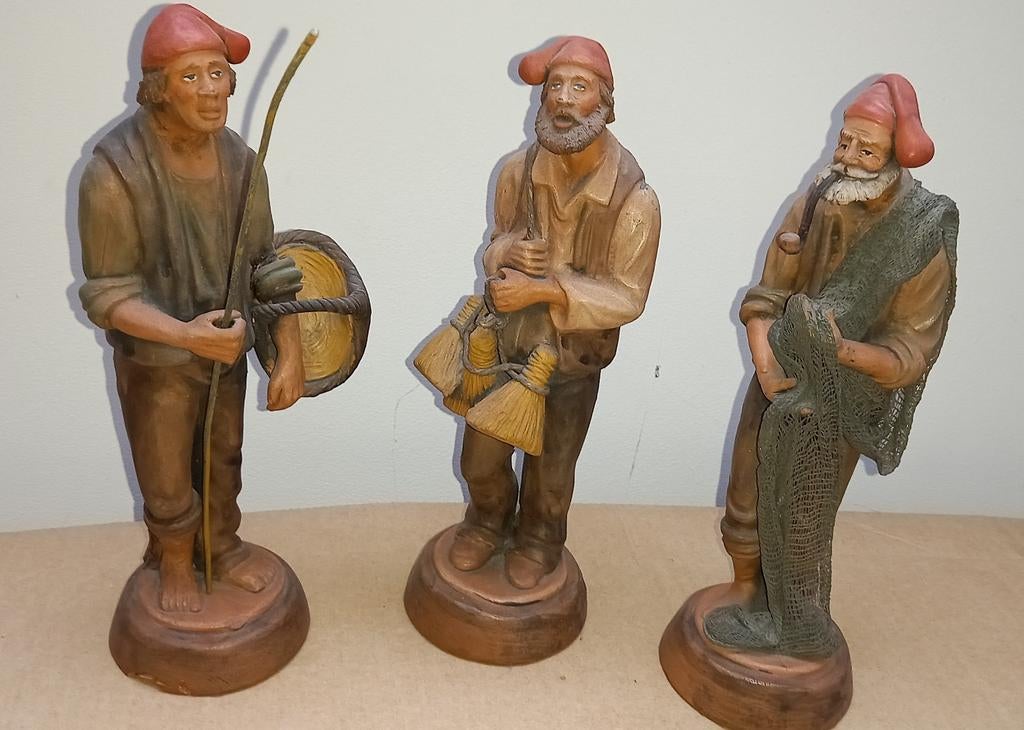 Gesigneerd terracotta beeldje. Italië, Antiek en Kunst, Ophalen of Verzenden