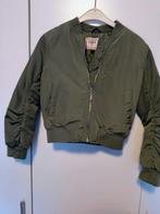 Leuke Cars bomberjack maat 128 in legergroen, Kinderen en Baby's, Kinderkleding | Maat 128, Gebruikt, Jongen of Meisje, Ophalen of Verzenden