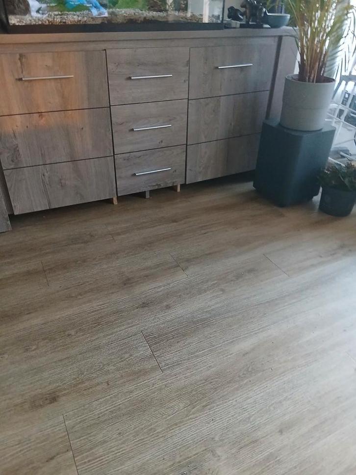 Modern dressoir met veel opbergruimte, Huis en Inrichting, Kasten | Dressoirs, Gebruikt, 150 tot 200 cm, 25 tot 50 cm, Met lade(s)