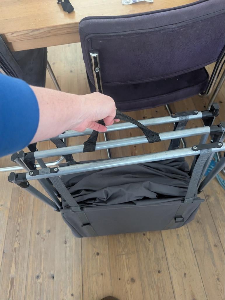 Handig inklapbaar campingkastje met 3 planken, Caravans en Kamperen, Kampeermeubelen, Ophalen of Verzenden, Gebruikt, Campingkast