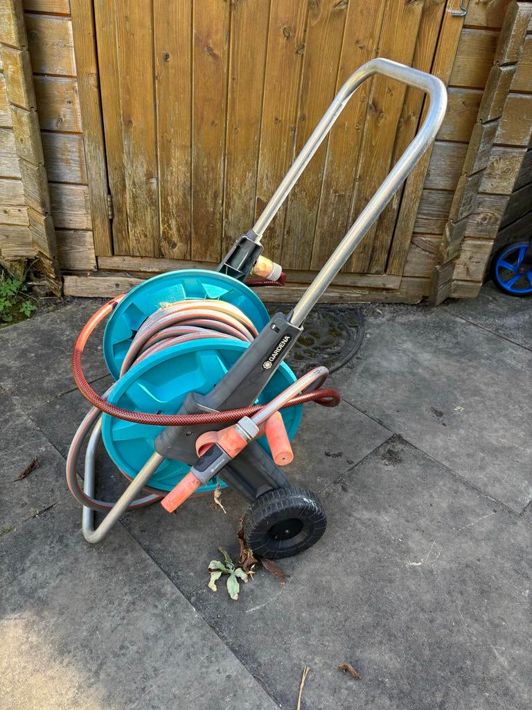 Gardena tuinslang met oprolsysteem, Tuin en Terras, Tuinslangen, Ophalen, Gebruikt, Tuinslanghaspel
