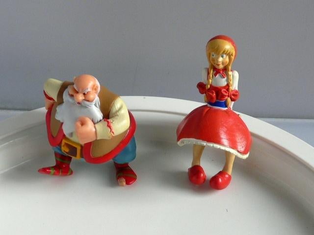 Efteling # Roodkapje en de reus - ca. 7,5-9cm, Verzamelen, Ophalen of Verzenden, Zo goed als nieuw, Beeldje of Poppetje