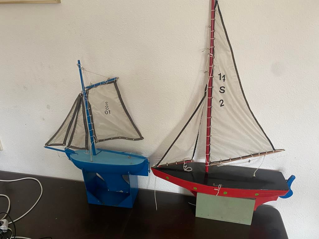 Twee grote model zeilboten (om echt mer te zeilen, Hobby en Vrije tijd, Modelbouw | Boten en Schepen, Ophalen of Verzenden
