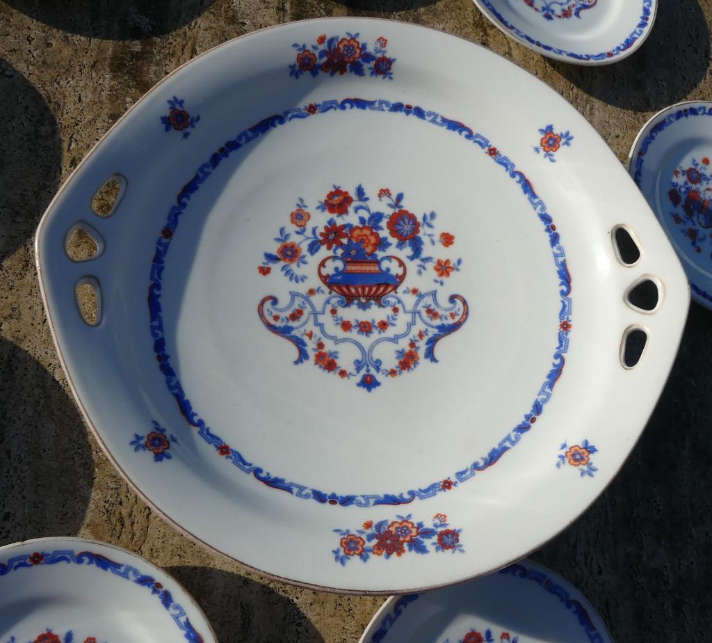 Pracht Taart Stel Wit met Blauw Oranje Abstract Patroon, Ophalen of Verzenden, Zo goed als nieuw, Bord(en), Wedgwood