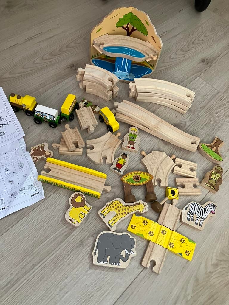 Bigjigs trein baan safari met extra tunnel en overgang, Kinderen en Baby's, Speelgoed | Houten speelgoed, Ophalen of Verzenden