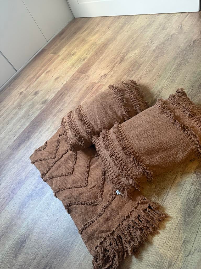 Plaid en 2 sierkussens - Dutch Decor, Ophalen, Zo goed als nieuw, Bruin, Rechthoekig