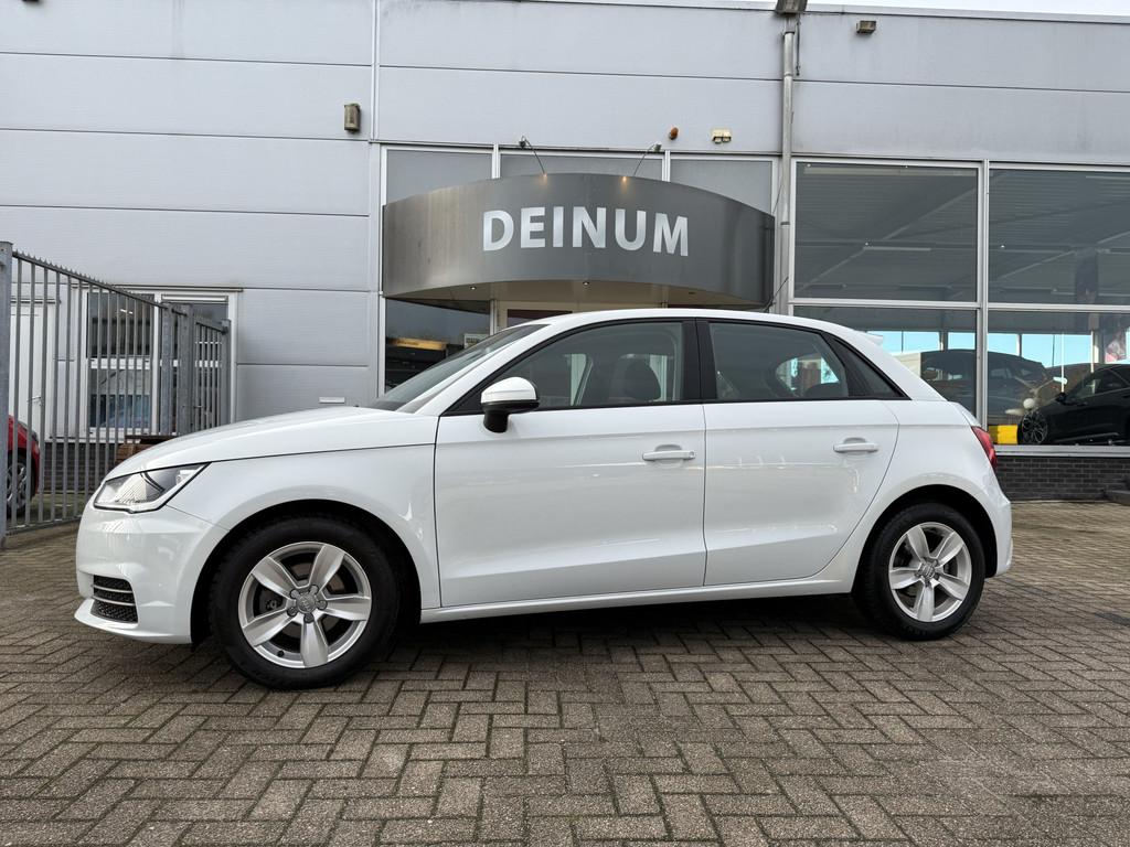 Audi A1 Sportback 1.0 TFSI Advance Sport 5-deurs Navigatie,, Auto's, Audi, Stof, Met garantie (alle), 4 stoelen, Wit