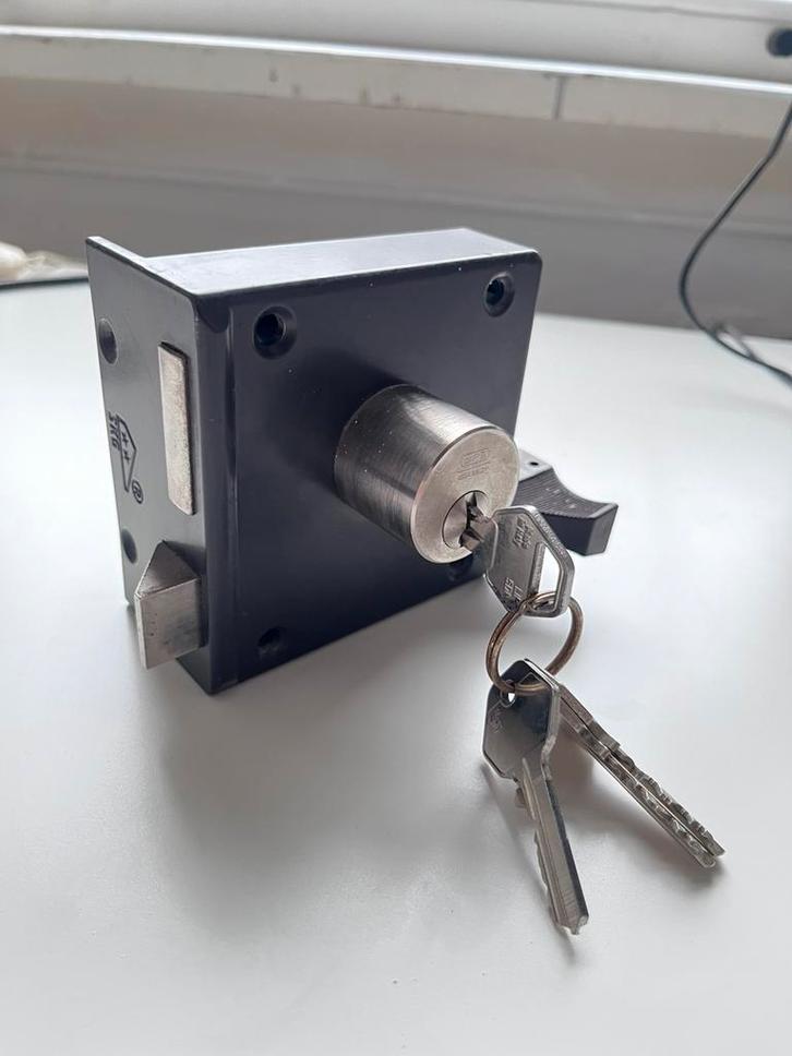 2x Lips 1754 oplegslot voordeur, Doe-het-zelf en Verbouw, Hang- en Sluitwerk, Gebruikt, Slot, IJzer, Ophalen of Verzenden