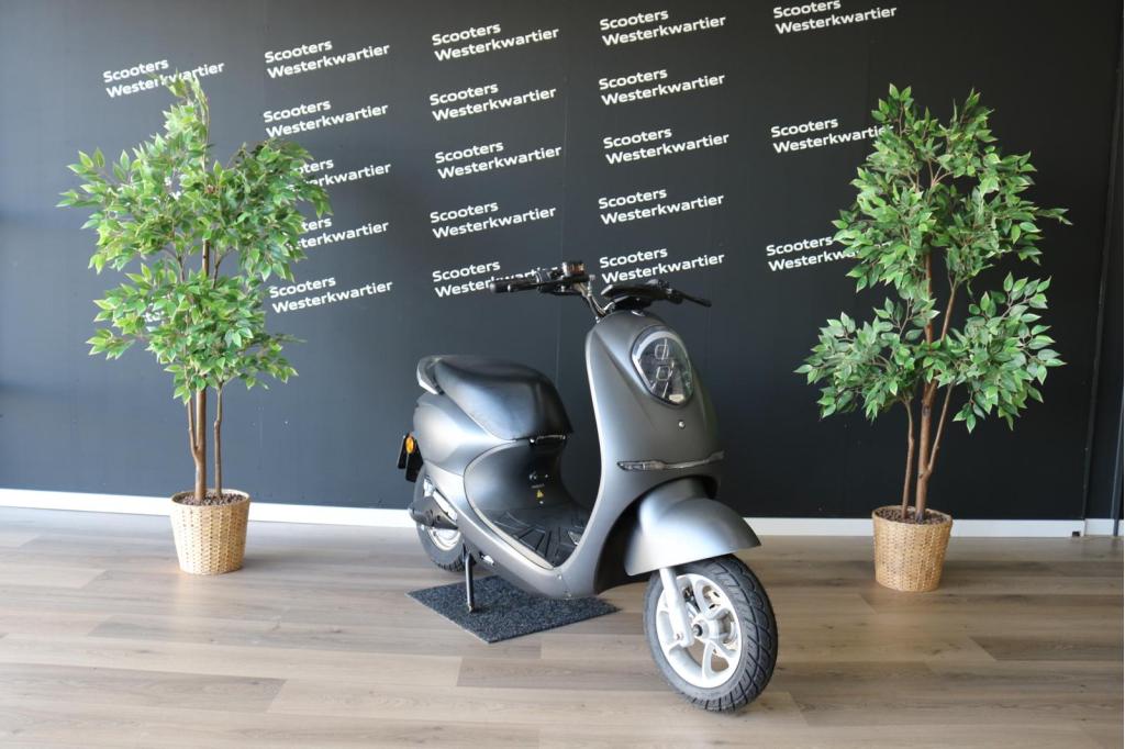 Yadea C Umi elektrische 45 km, Gebruikt, Maximaal 45 km/u, Elektrisch, Niet ingevuld