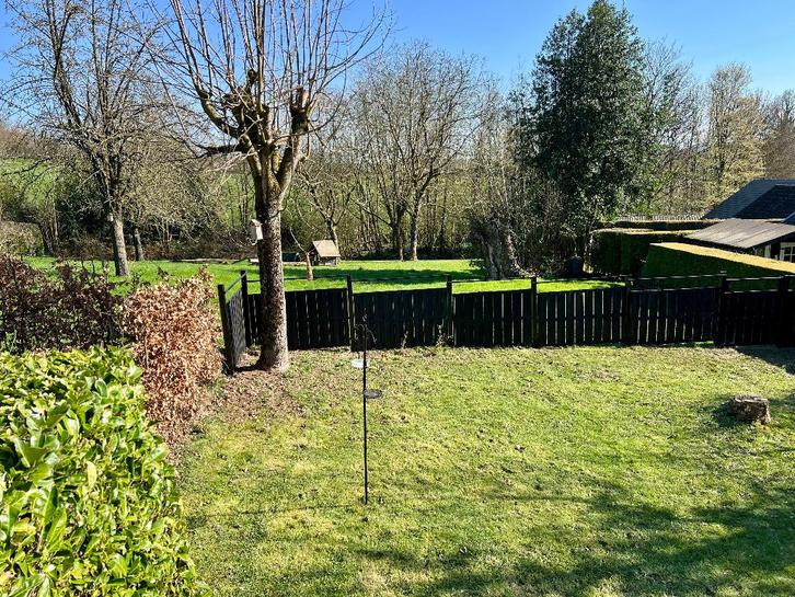 Op vakantie met de hond in omheinde bungalow zuid Limburg, Dieren en Toebehoren, Hondenbenches, Nieuw, Ophalen