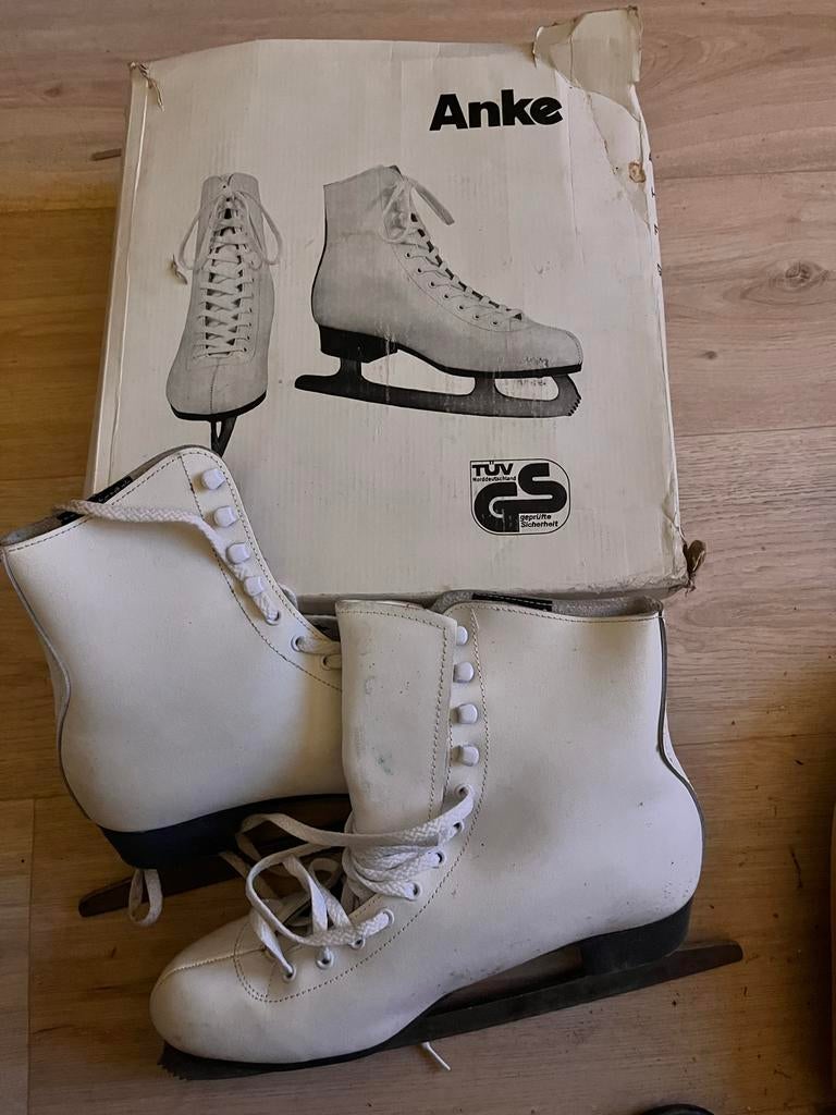 Anke kunstschaatsen maat 42, 2x gebruikt, Sport en Fitness, Schaatsen, Ophalen of Verzenden, Zo goed als nieuw, Kunstschaatsen