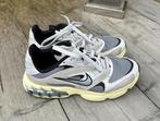 Nike Zoom Air Fire in perfecte staat! Maat 40.5, Kleding | Dames, Schoenen, Ophalen of Verzenden, Gedragen, Grijs, Sneakers of Gympen