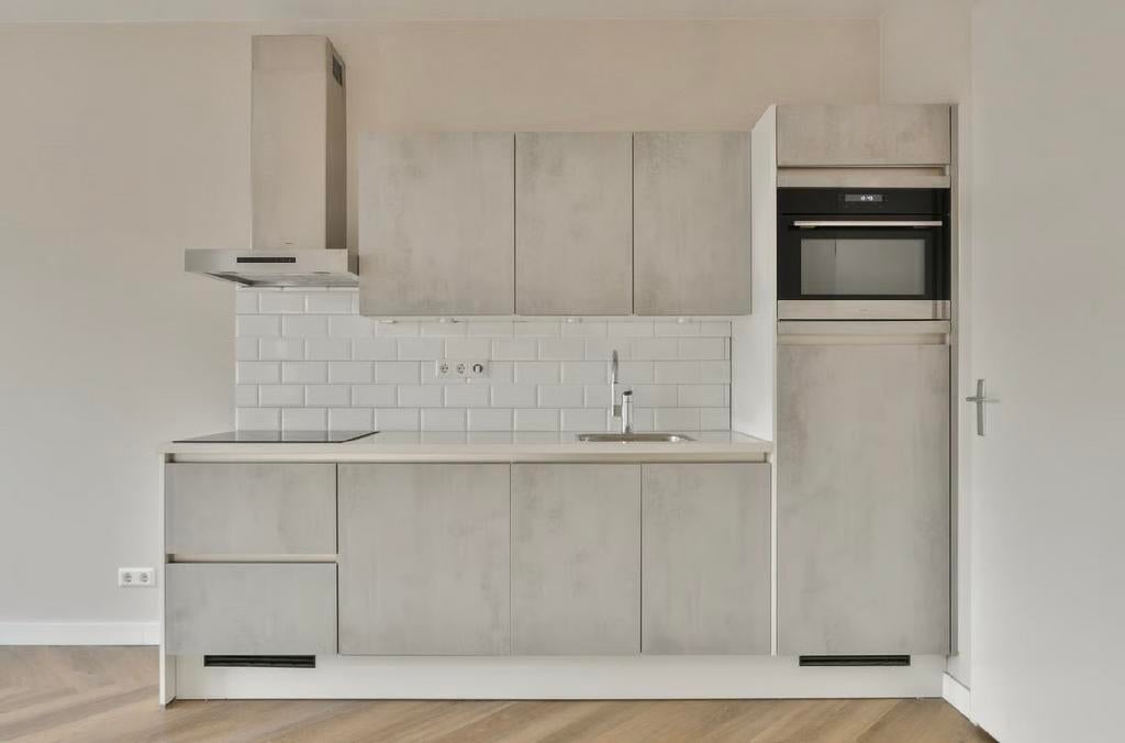 Keuken met inductieplaat, afzuiger, wasbak en kraan, Ophalen, Gebruikt, 4 kookzones, Inbouw