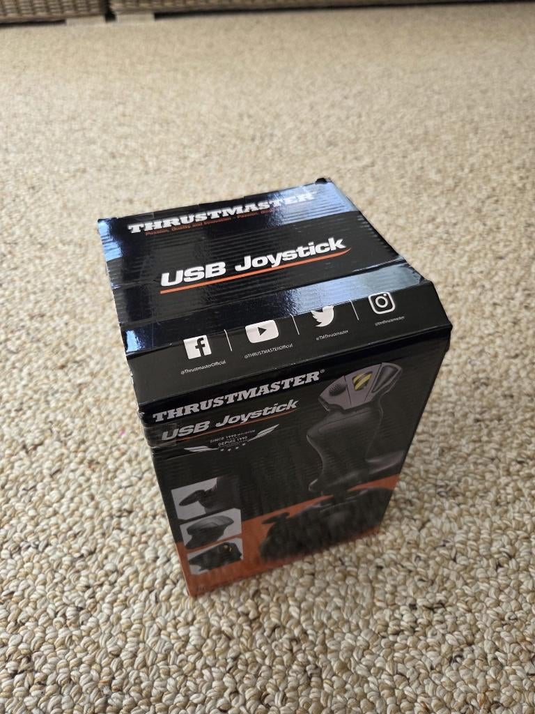 Direct Verkopen - USB Thrustmaster Flightsimulator Joysick, Computers en Software, Joysticks, Ophalen of Verzenden, Zo goed als nieuw