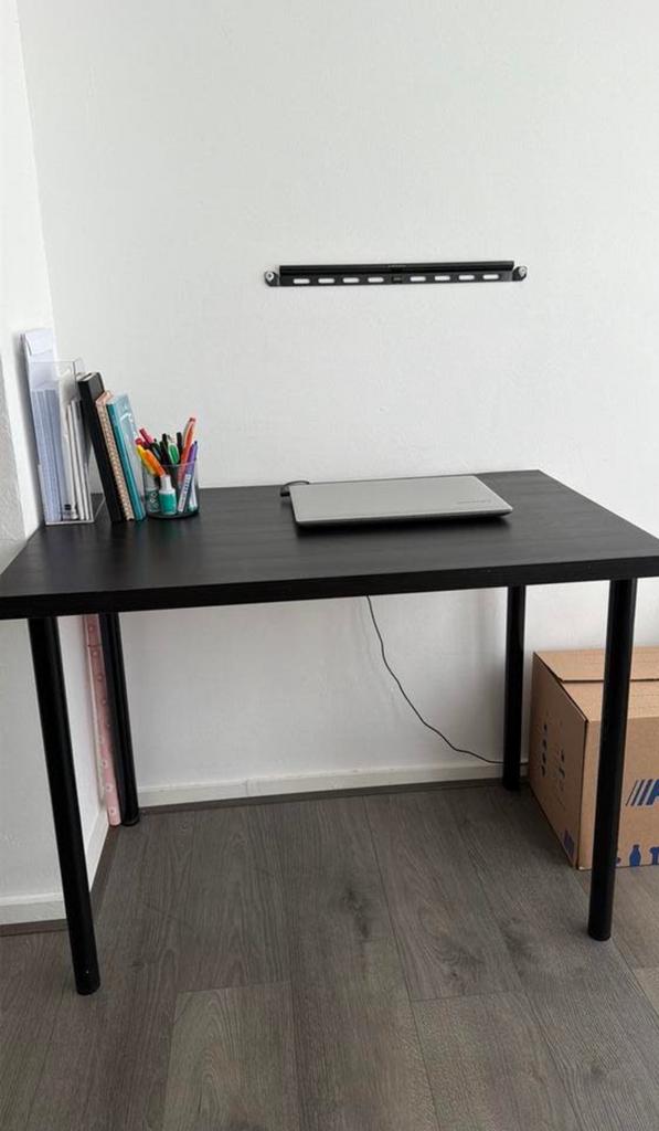 Bureau €20, Ophalen, Zo goed als nieuw