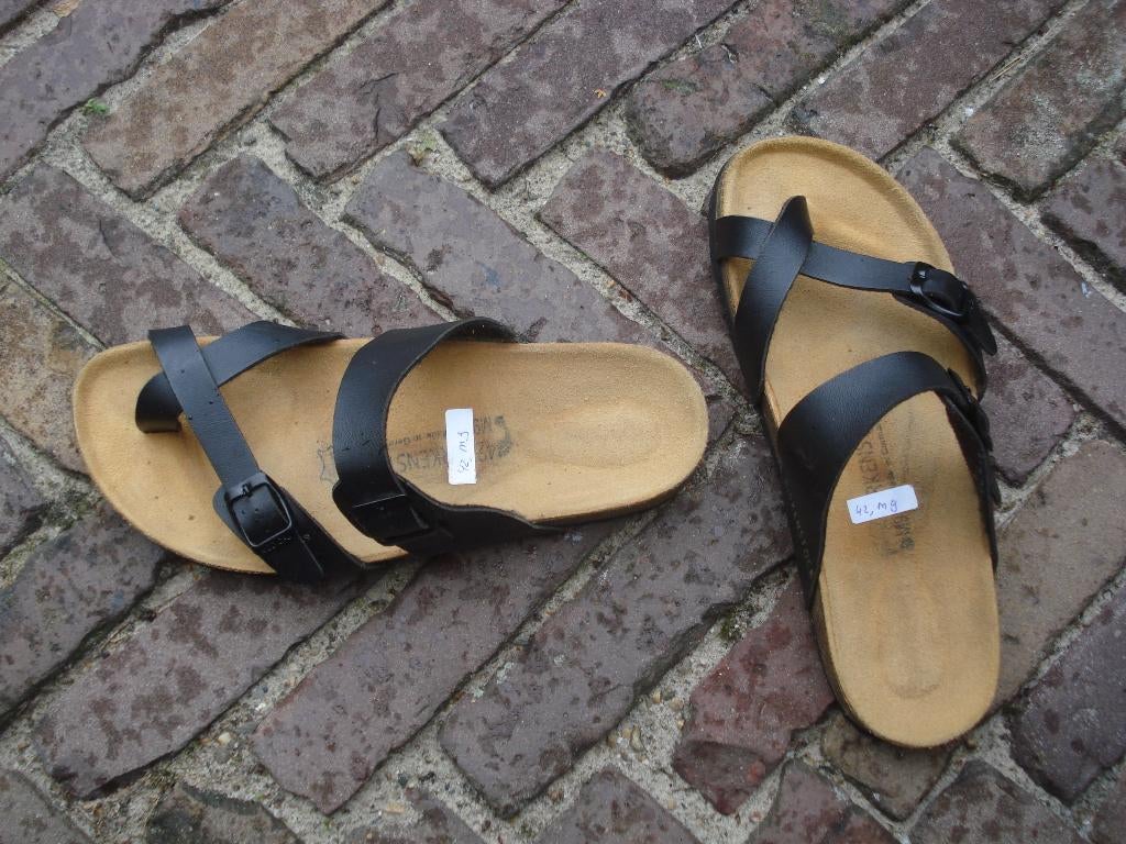 BIRKENSTOCK MAYARI ZWART 42 NU GRATIS VERZENDING PER POST, Kleding | Dames, Schoenen, Slippers, Verzenden, Zwart, Zo goed als nieuw