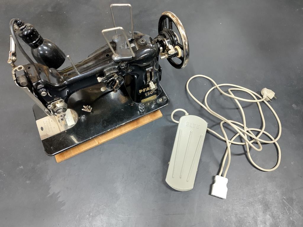 Pfaff naaimachine, Hobby en Vrije tijd, Naaimachines en Toebehoren, Ophalen, Gebruikt, Naaimachine, Pfaff
