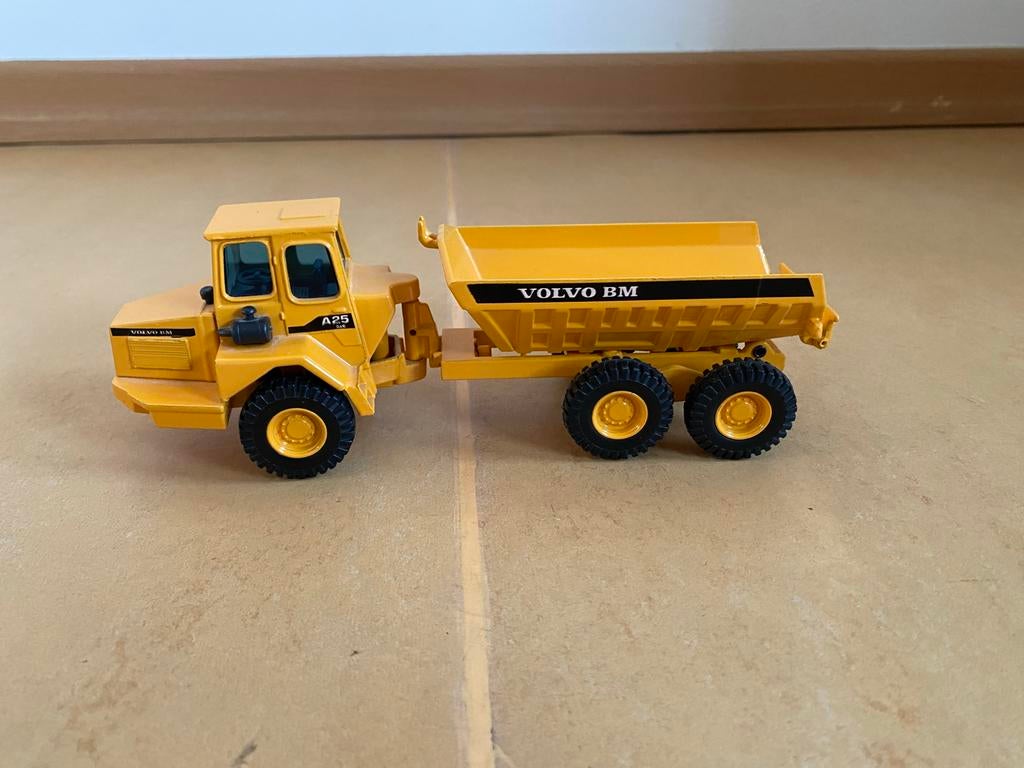 Joal Volvo BM A25 Stalen Speelgoed Truck, Ophalen, Gebruikt