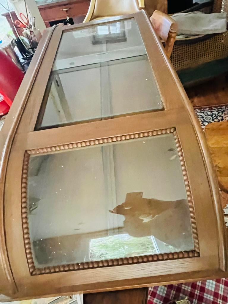 Schattige hangkast hout en glas, Huis en Inrichting, Kasten | Vitrinekasten, Ophalen, 50 tot 100 cm, Minder dan 100 cm, 25 tot 50 cm