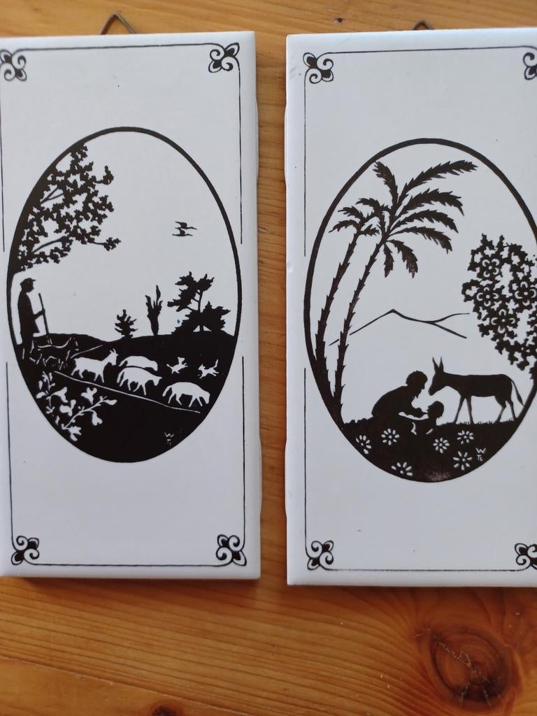 2 Vintage Silhouet Tegels Herder met Schapen & Kind met Eze, Ophalen of Verzenden