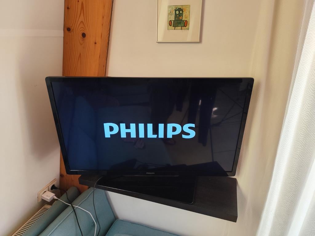 Philips 37PFL4007H/12 Smart LED TV 37 inch Full HD, Audio, Tv en Foto, Televisies, Ophalen