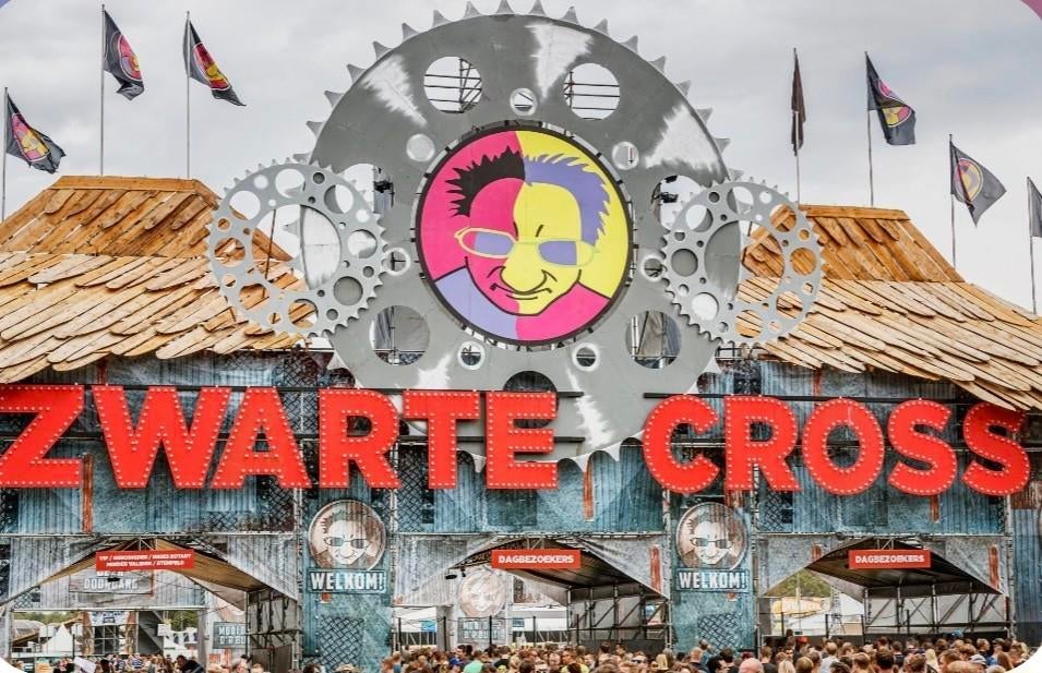 Gezocht: 2 JEUGD kaarten voor de zwarte cross, Twee personen, Juli