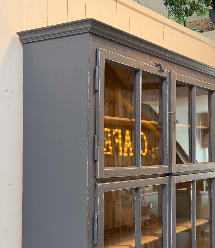 Kast, Houten kast, Grijze kast, Vintage, Buffetkast, Antiek en Kunst, Antiek | Meubels | Kasten, Ophalen of Verzenden