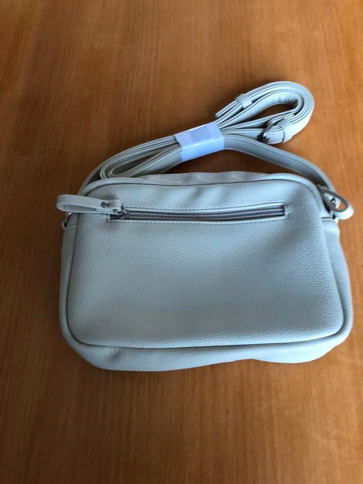 Te koop leuk tasje.(nieuw)., Sieraden, Tassen en Uiterlijk, Tassen | Schoudertassen, Nieuw, Wit, Ophalen of Verzenden