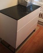 Kidsmill Intense II witte commode met zwart marmer blad, Ophalen, 50 tot 70 cm, 100 cm of meer, Zo goed als nieuw