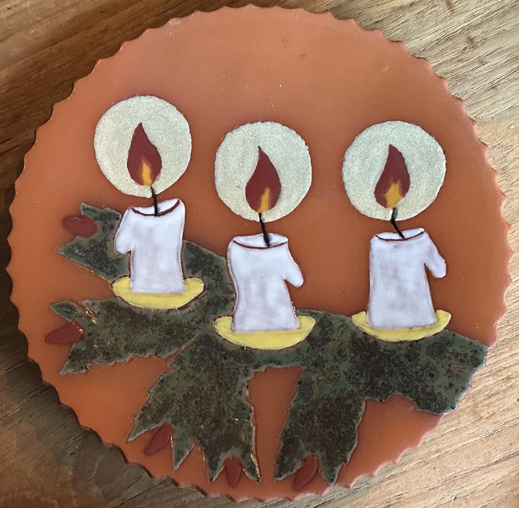 wandbord met 3 kaarsen wellicht RUSCHA, Ophalen