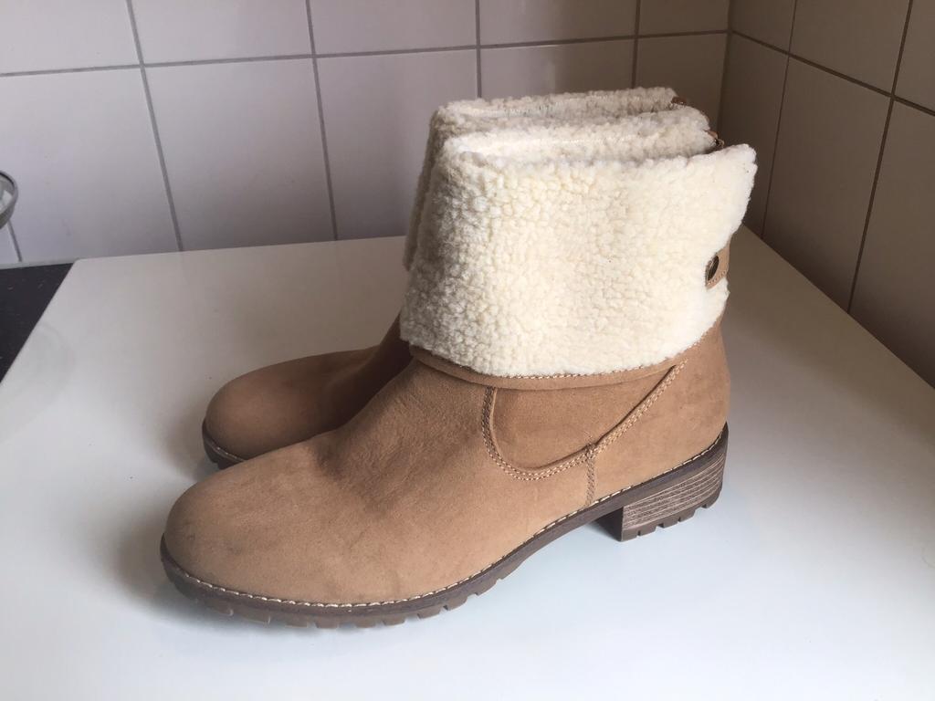 Nieuw Leren laarsje met bont, maat 42, Ophalen of Verzenden, Nieuw, Zwart