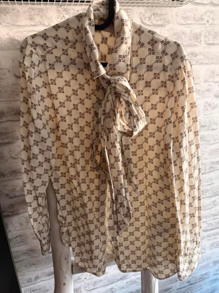 Josh V blouse met strik, Kleding | Dames, Ophalen of Verzenden, Zo goed als nieuw, Maat 38/40 (M), Beige