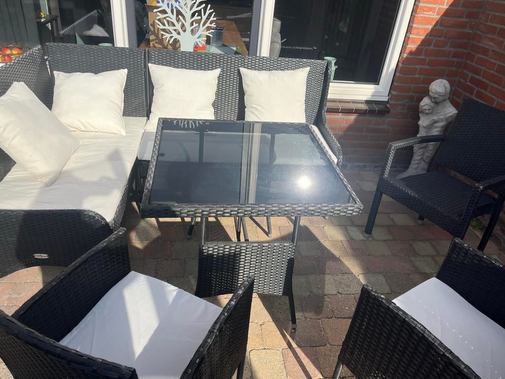 Zwarte wicker loungeset met tafel en stoelen, Gebruikt, Ophalen of Verzenden, Loungeset, Wicker