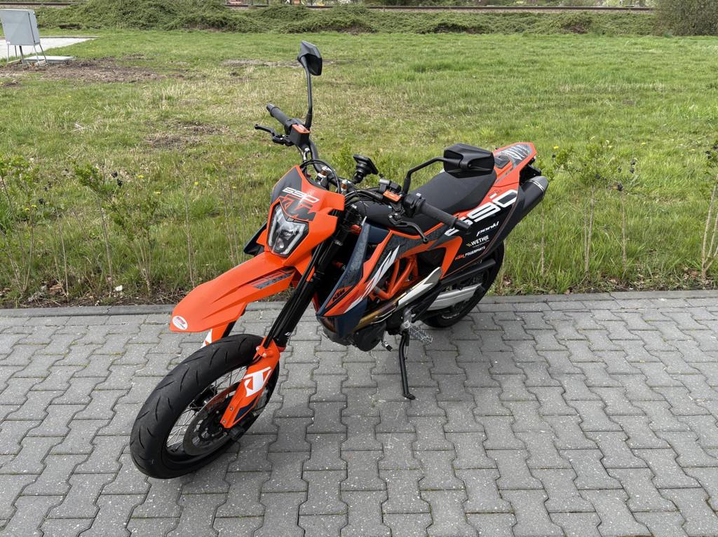 KTM 690 SMC R SMC-R ABS 2023 Remus KTM Powerparts 1e Eigenaa, 693 cc, Meer dan 35 kW, SuperMoto, 690 SMC R
