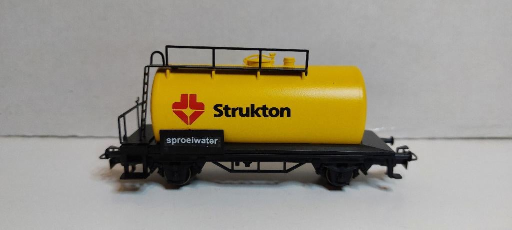 Unieke Strukton Ketelwagon met Sproeiwater Nieuwstaat (07), Wisselstroom, Wagon, Ophalen of Verzenden, Märklin