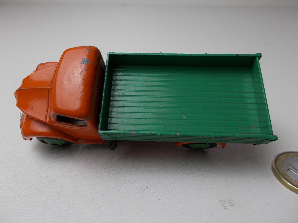 1955 Dinky Toys 414 DODGE REAR TIPPING WAGON. I.g.st., Ophalen of Verzenden, Zo goed als nieuw, Bus of Vrachtwagen, Dinky Toys