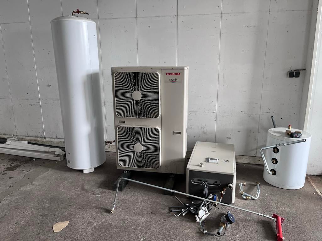 Warmtepomp Full Electric Toshiba Estia, Ophalen, Gebruikt, Overige typen, 60 tot 150 cm