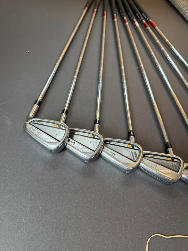 Taylormade Tourblade ijzerset - R flex - testen ok! 6S1403, Sport en Fitness, Golf, Overige merken, Set, -, Ophalen of Verzenden