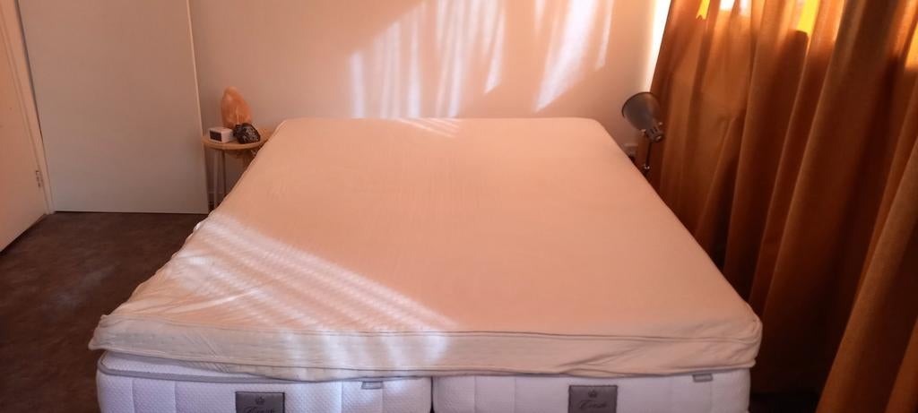 COCO-MAT topmatras 160x200, Ophalen, Zo goed als nieuw, Tweepersoons