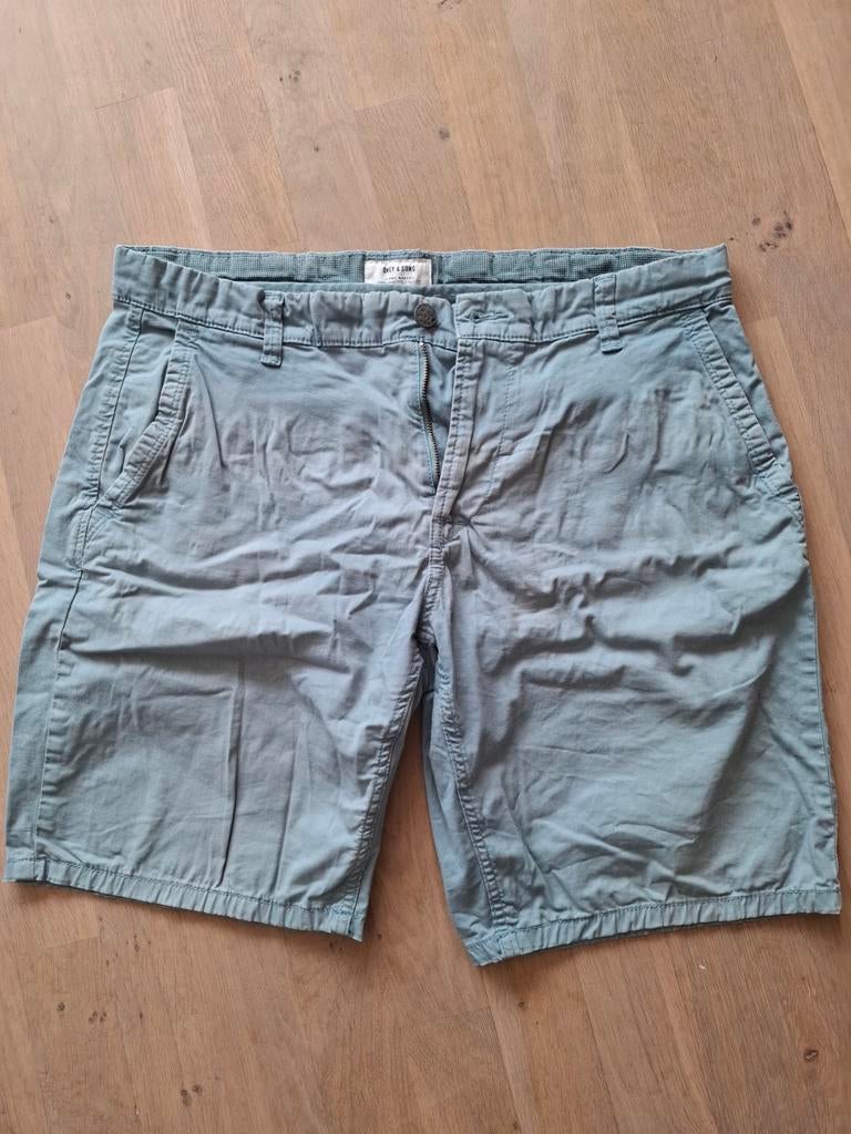 Only & Sons korte broek Heren w33, Kleding | Heren, Broeken en Pantalons, Zo goed als nieuw, Maat 52/54 (L), Overige kleuren, Ophalen of Verzenden