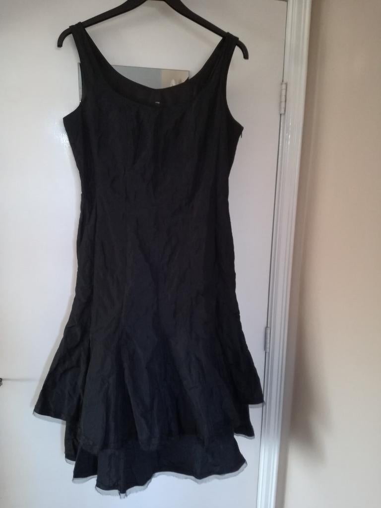 Little black dress - zwart - mouwloos - maat 42- Swing, Kleding | Dames, Jurken, Zwart, Maat 42/44 (L), Ophalen of Verzenden, Zo goed als nieuw