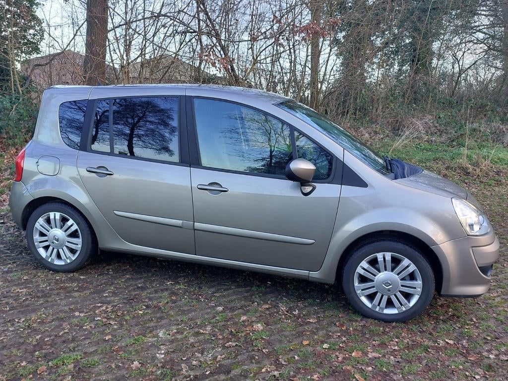 Renault Grand Modus 1.6 16V AUT 2008 Beige, Auto's, Renault, Stof, 4 cilinders, 1210 kg, Origineel Nederlands