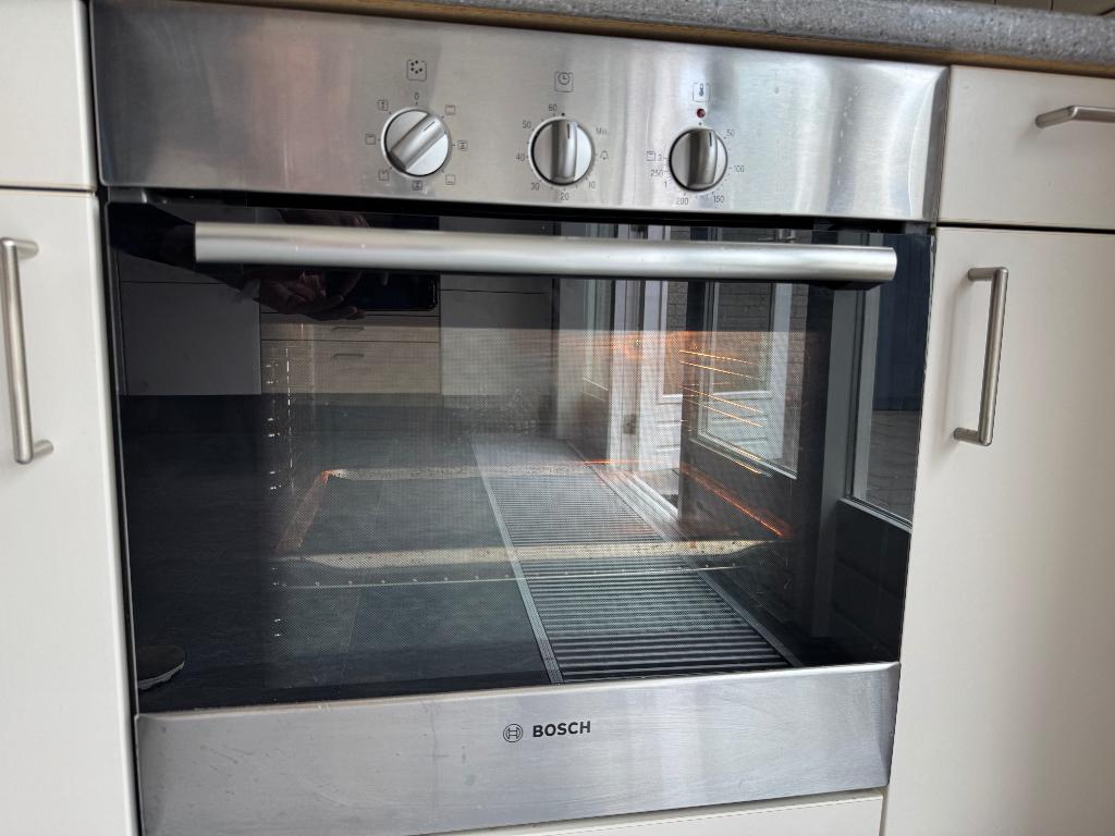 Oven (Bosch HM44341), Witgoed en Apparatuur, Ophalen, Hete lucht, Zo goed als nieuw, Oven met grill