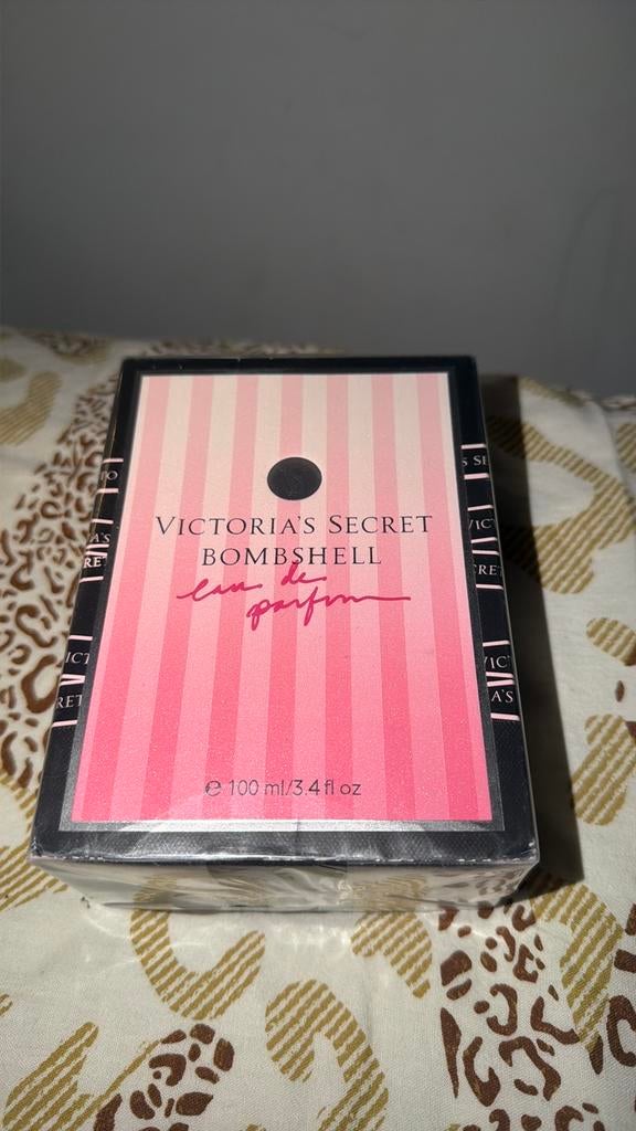 Victoria’s Secret Bombshell Eau de Parfum, Ophalen of Verzenden, Zo goed als nieuw