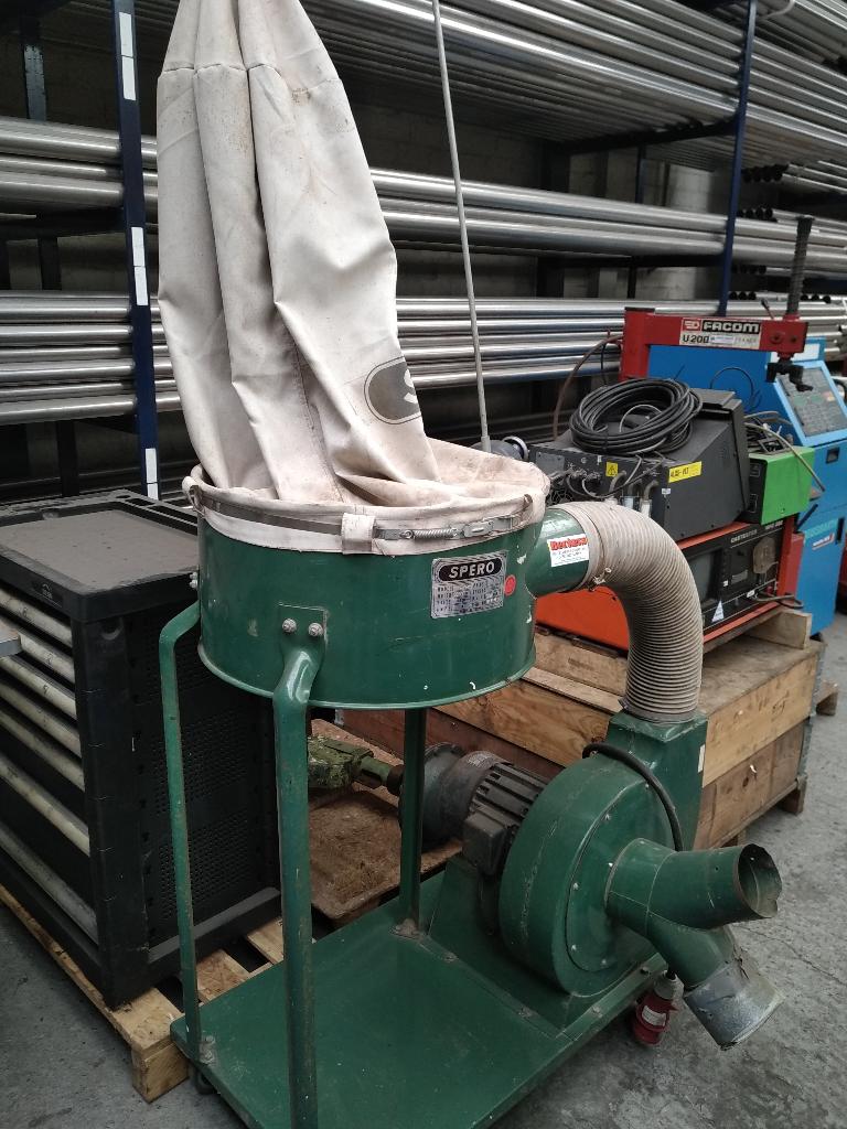 Stofafzuiger op krachtstroom, Ophalen, Gebruikt