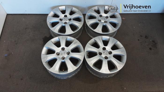 Velgen set van een Opel Agila (Agila 08-), Gebruikt, -, -, Ophalen of Verzenden